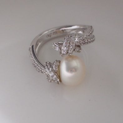 APM Monaco sterling silver with pearl ring