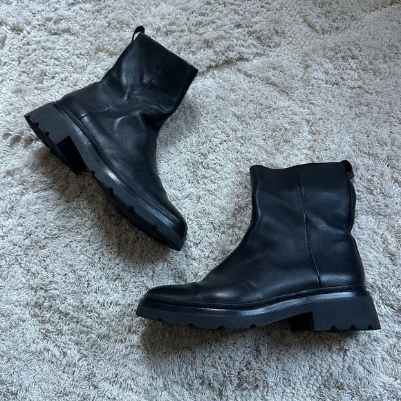 Vince Arabel Lug Sole Boot Sleek Black Ankle Boots water repellent 37 7