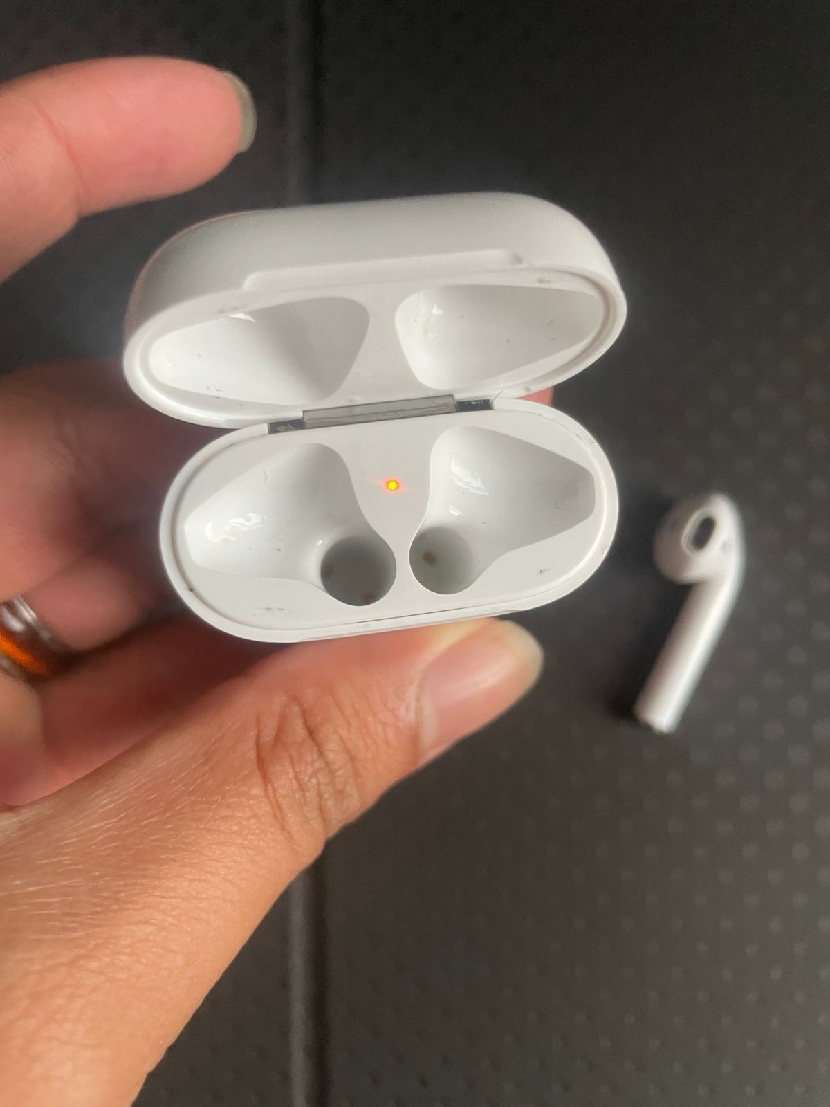 AirPods with only left airpod