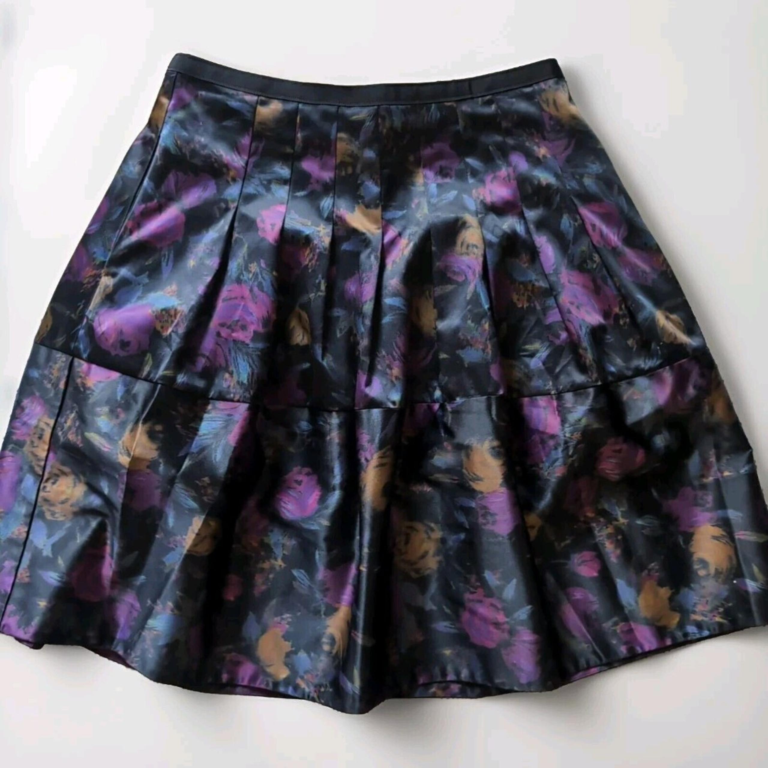 The Limited Women's 6 Satin Black & Purple Floral Full Above Knee Skirt Pleated