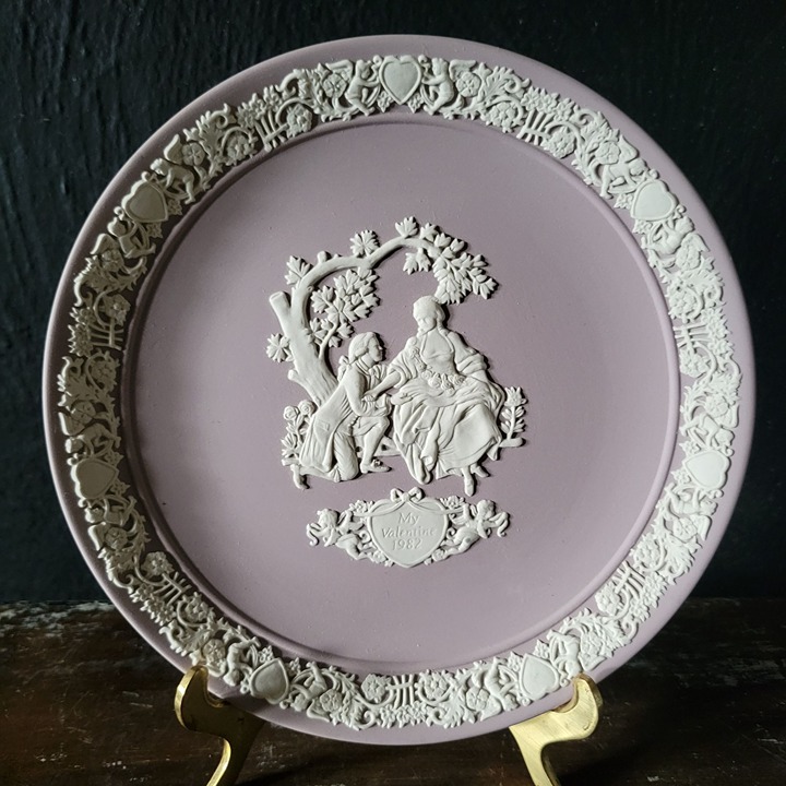 Vintage Wedgwood My Valentine 1982 Lilac & White Jasperware Plate 6.5 Inches