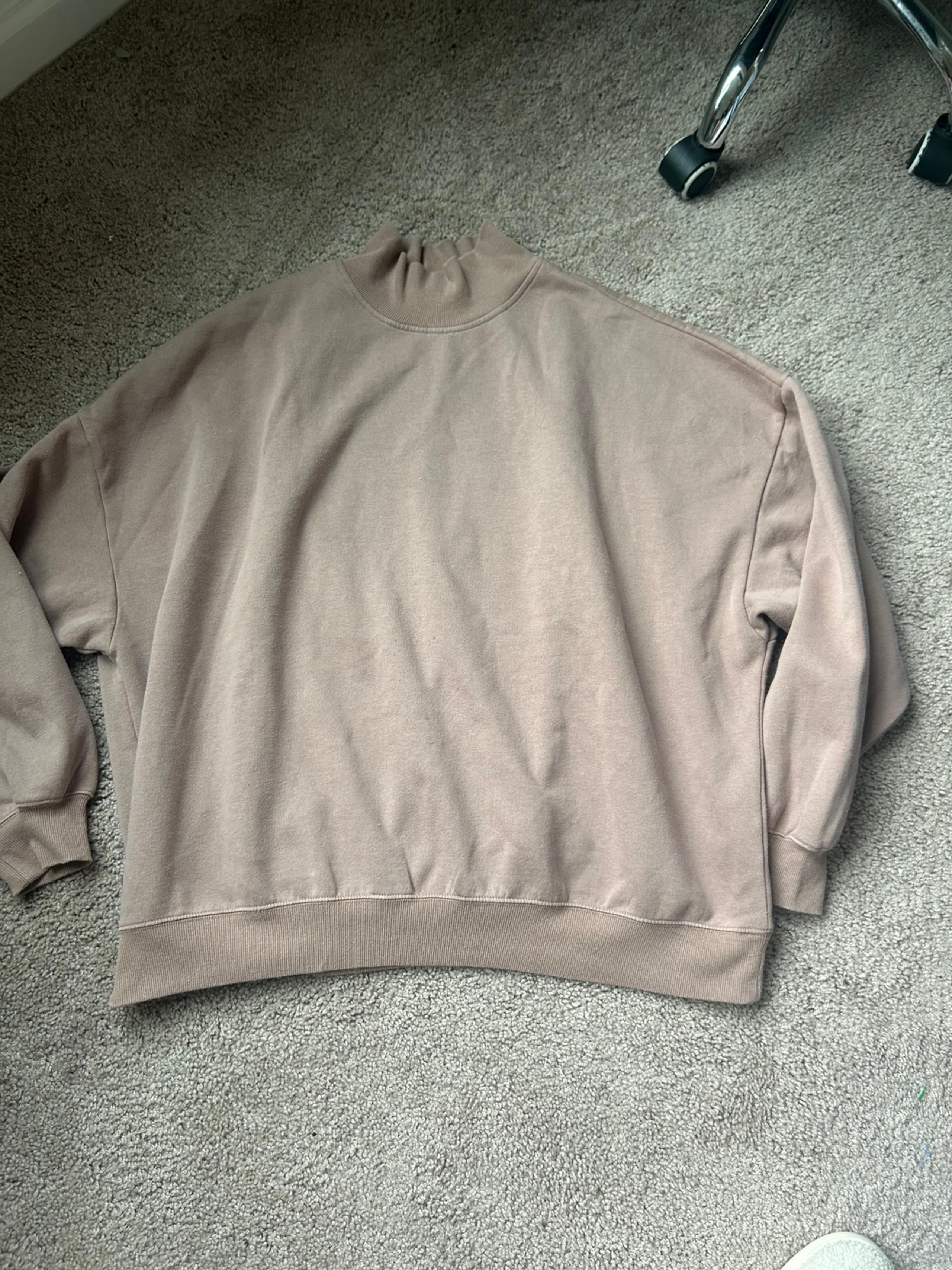 Oversized crewneck