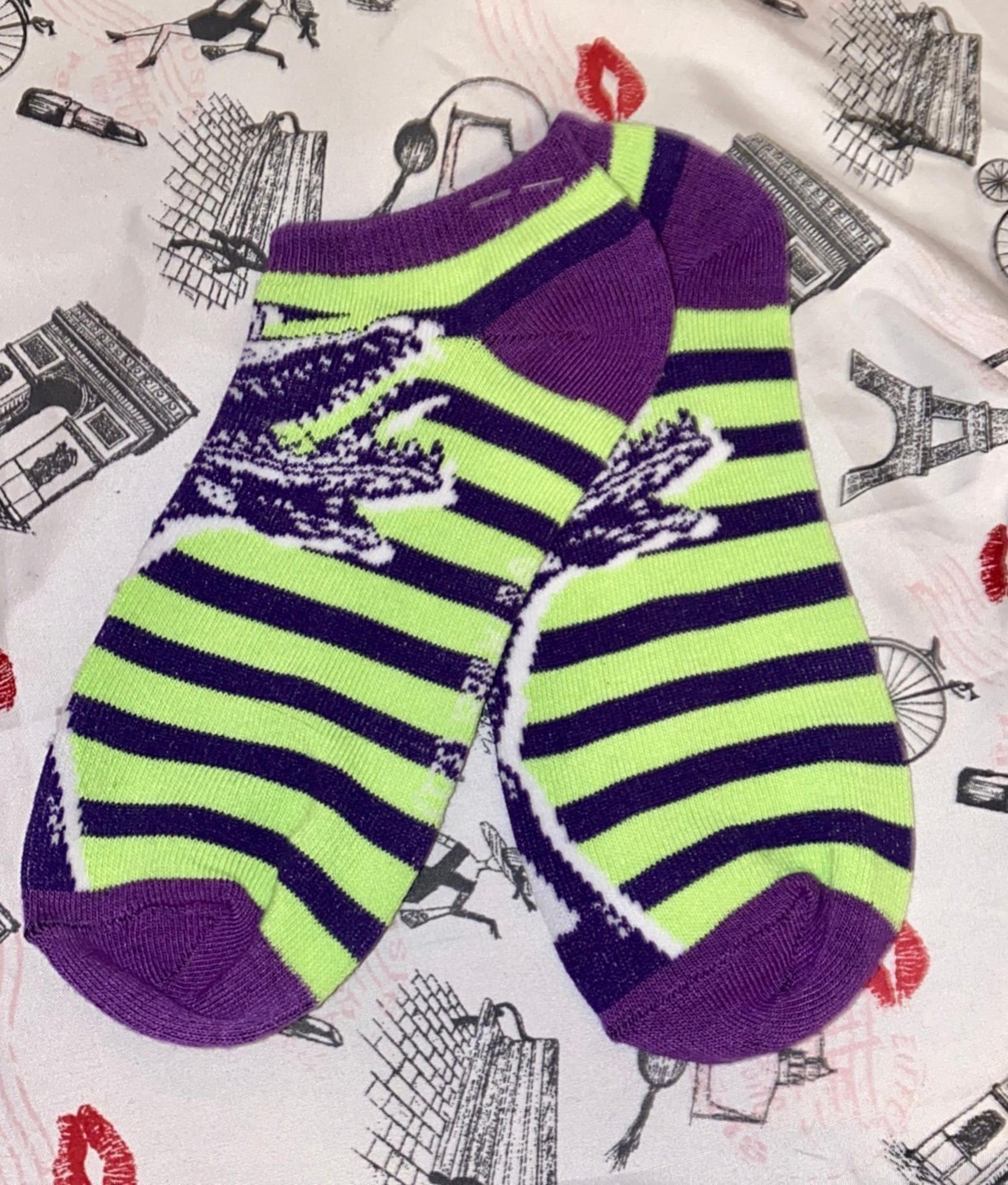 BEETLEJUICE Halloween horror movie women’s sock shoe size 7-10.