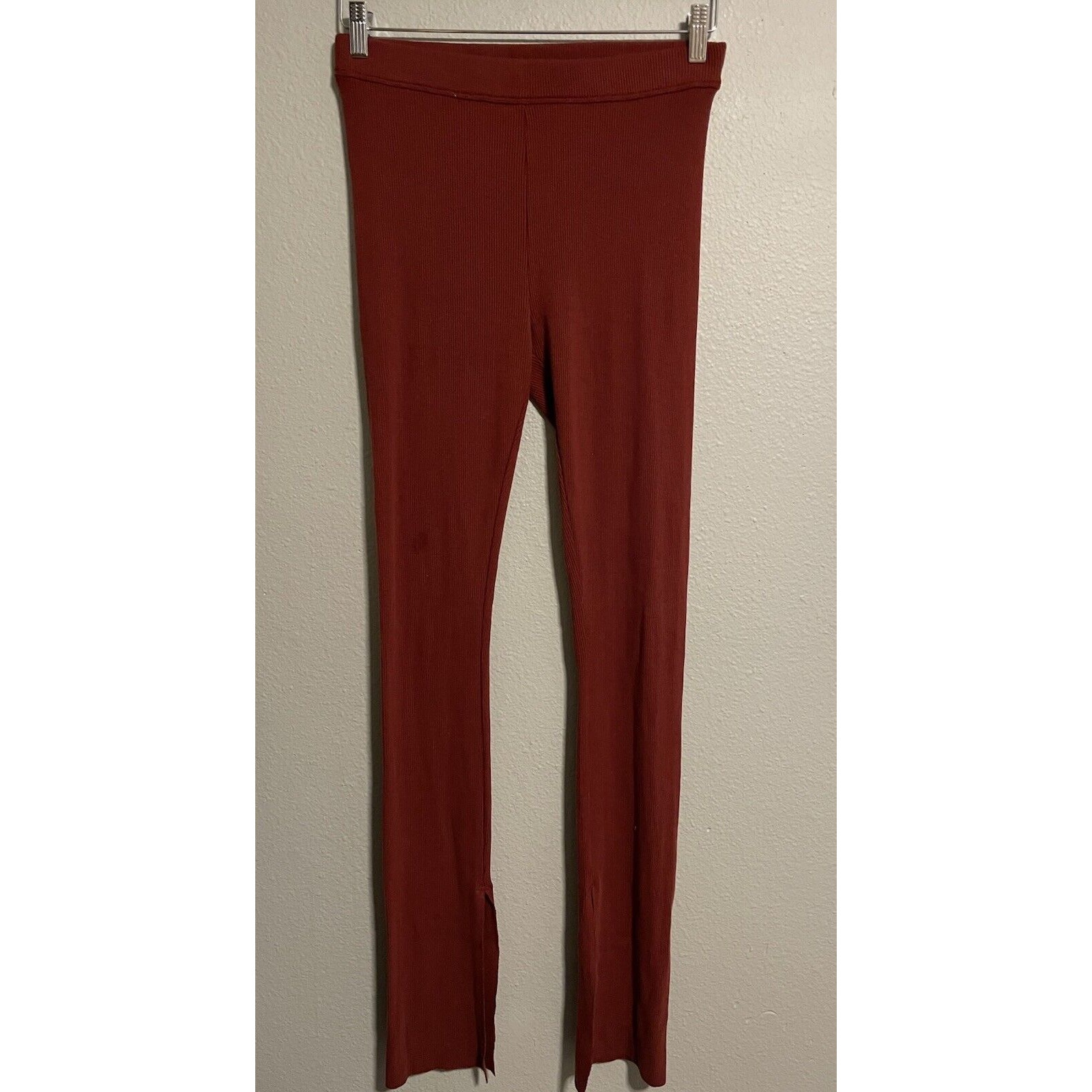 The Range Womens Mass Rib Slit Leggings Medium Burgundy Stretch Pull On READ