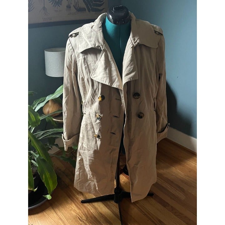 Women's London Fog Beige/Tan Long Trench with No Belt Size 12