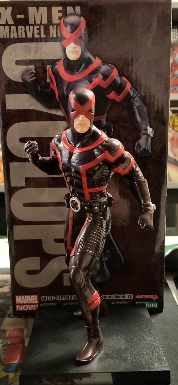 CYCLOPS STATUE X-MEN MARVEL COMICS