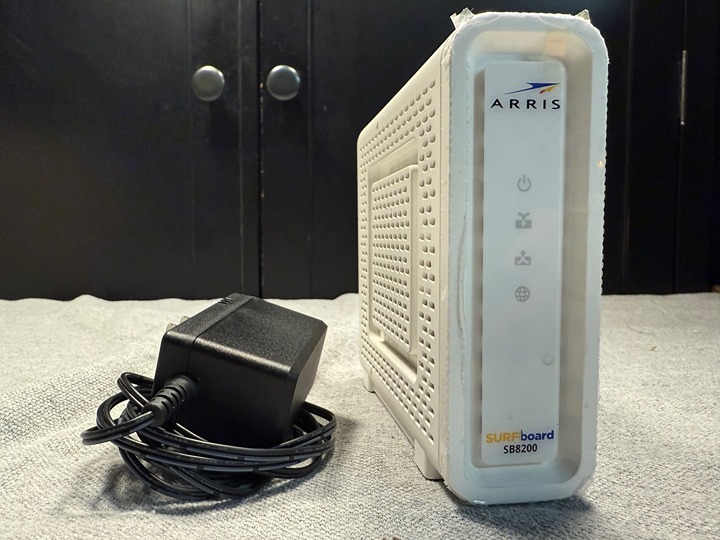ARRIS SURFboard SB8200