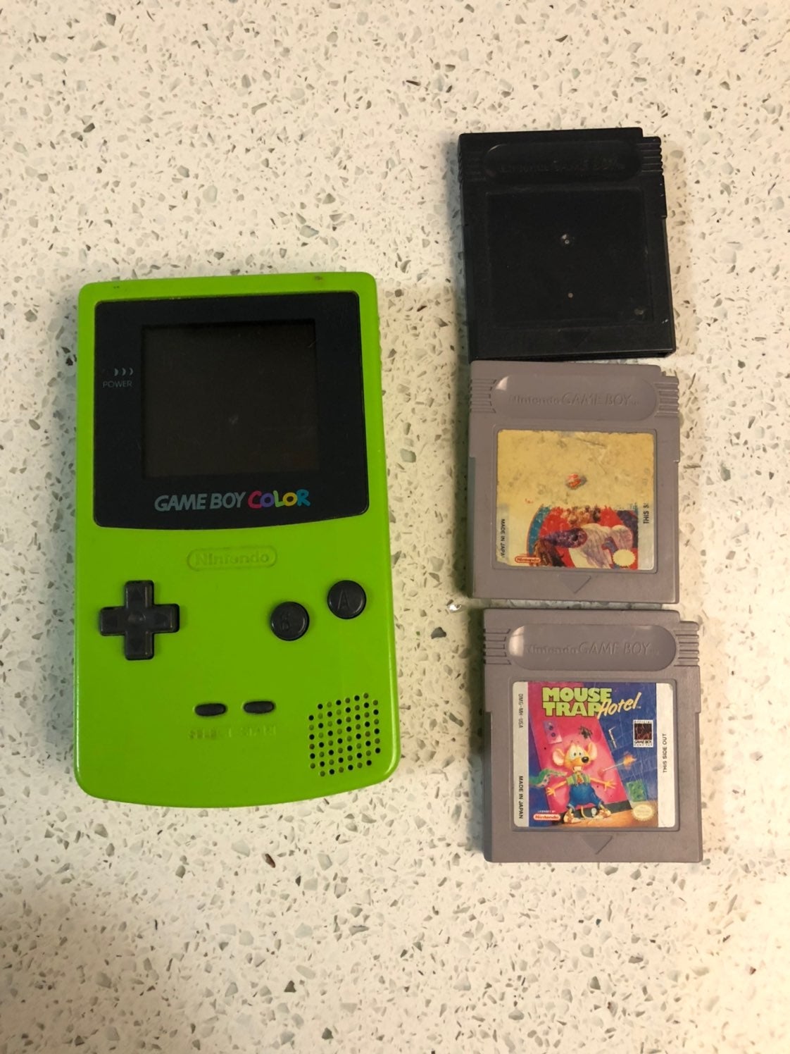 Kiwi Gameboy Color With 3 Games incl.