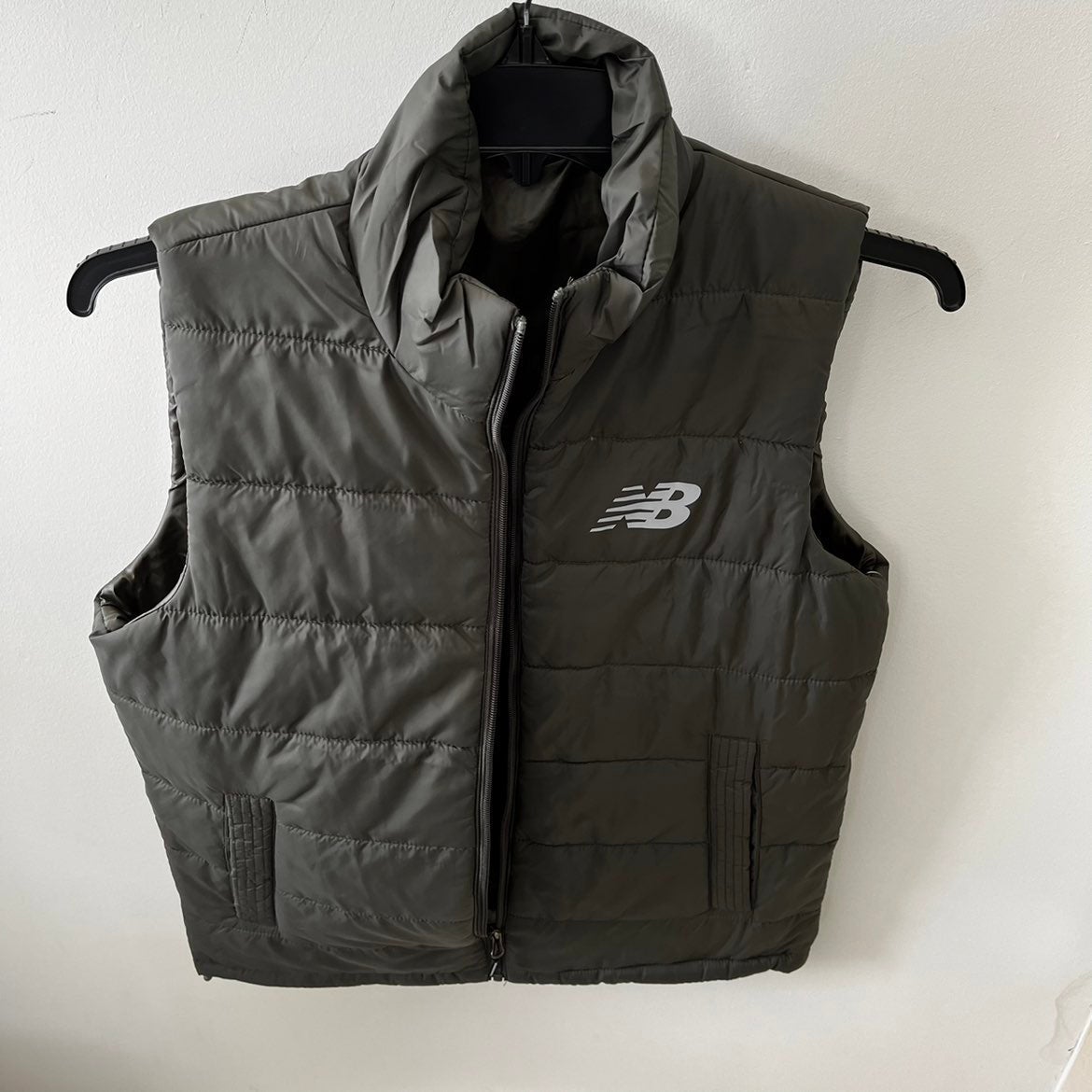 Puffer Vest NEW BALANCE MEN'S Size XL olive puffer vest NEW with tags.