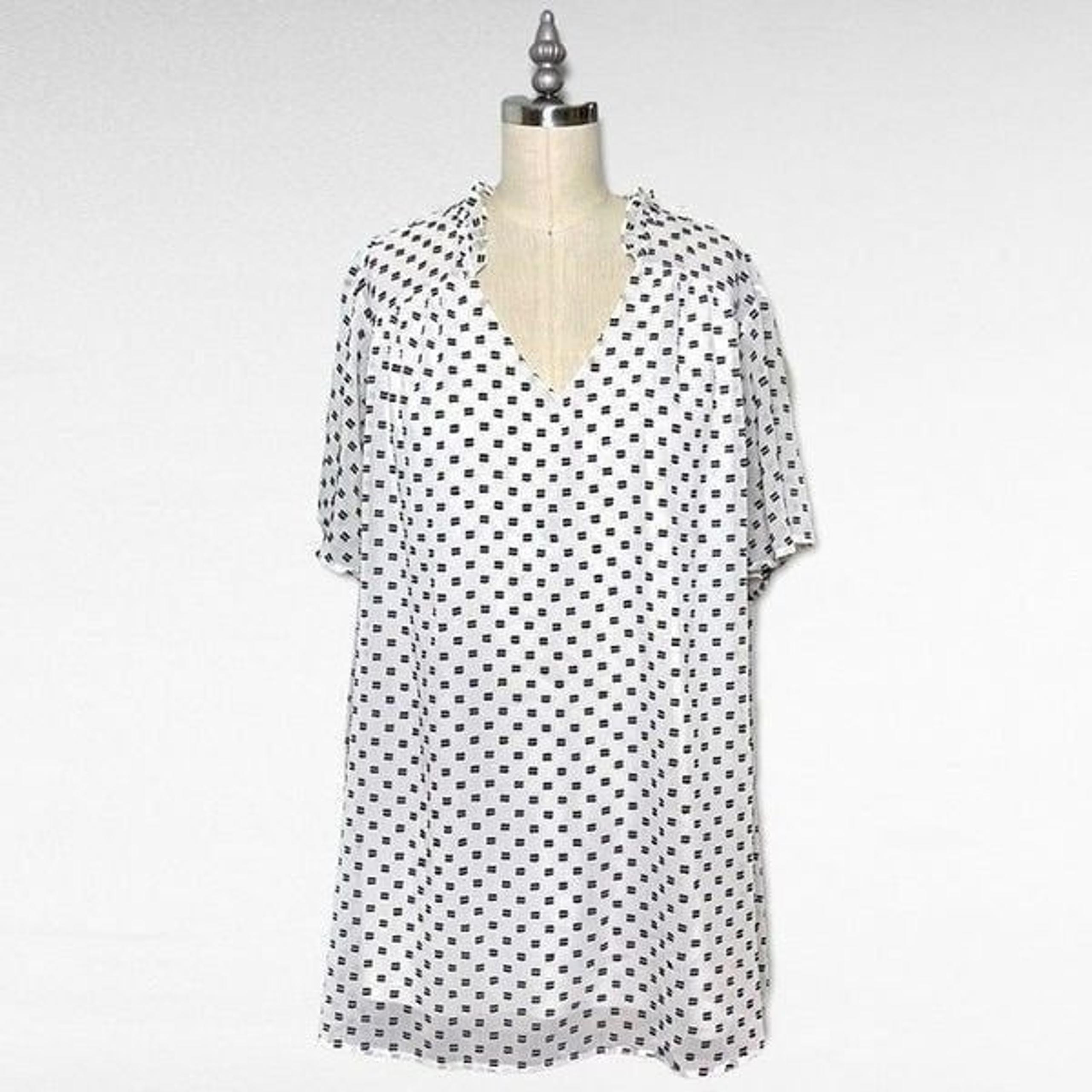 Lane Bryant White V Neck Textured Flutter Sleeve Blouse 18