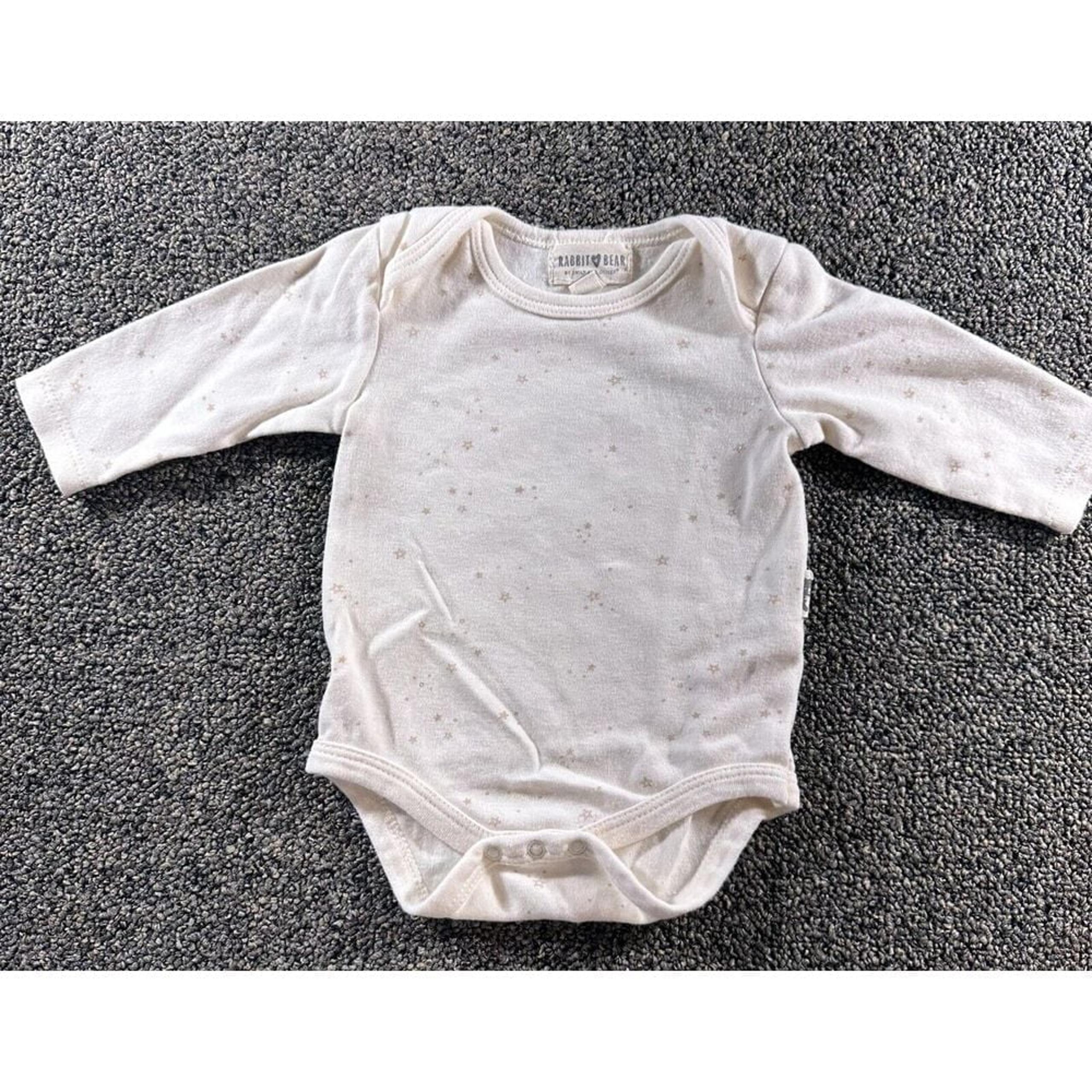 Rabbit + Bear by Emily and Oliver Size 0-3m One Piece Star pattern (s43)