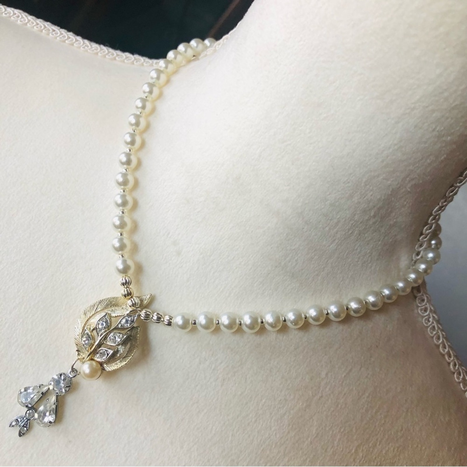 Handcrafted repurpose classy elegant stone pendant Czech glass Pearl necklace