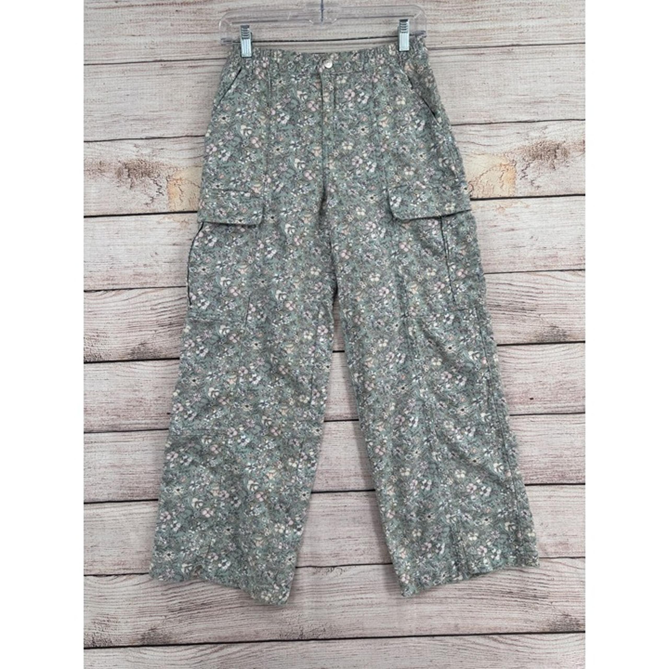 Levi's High Rise Baggy Floral Cargo Pants Women's Size 14 Green/Pink/Purple