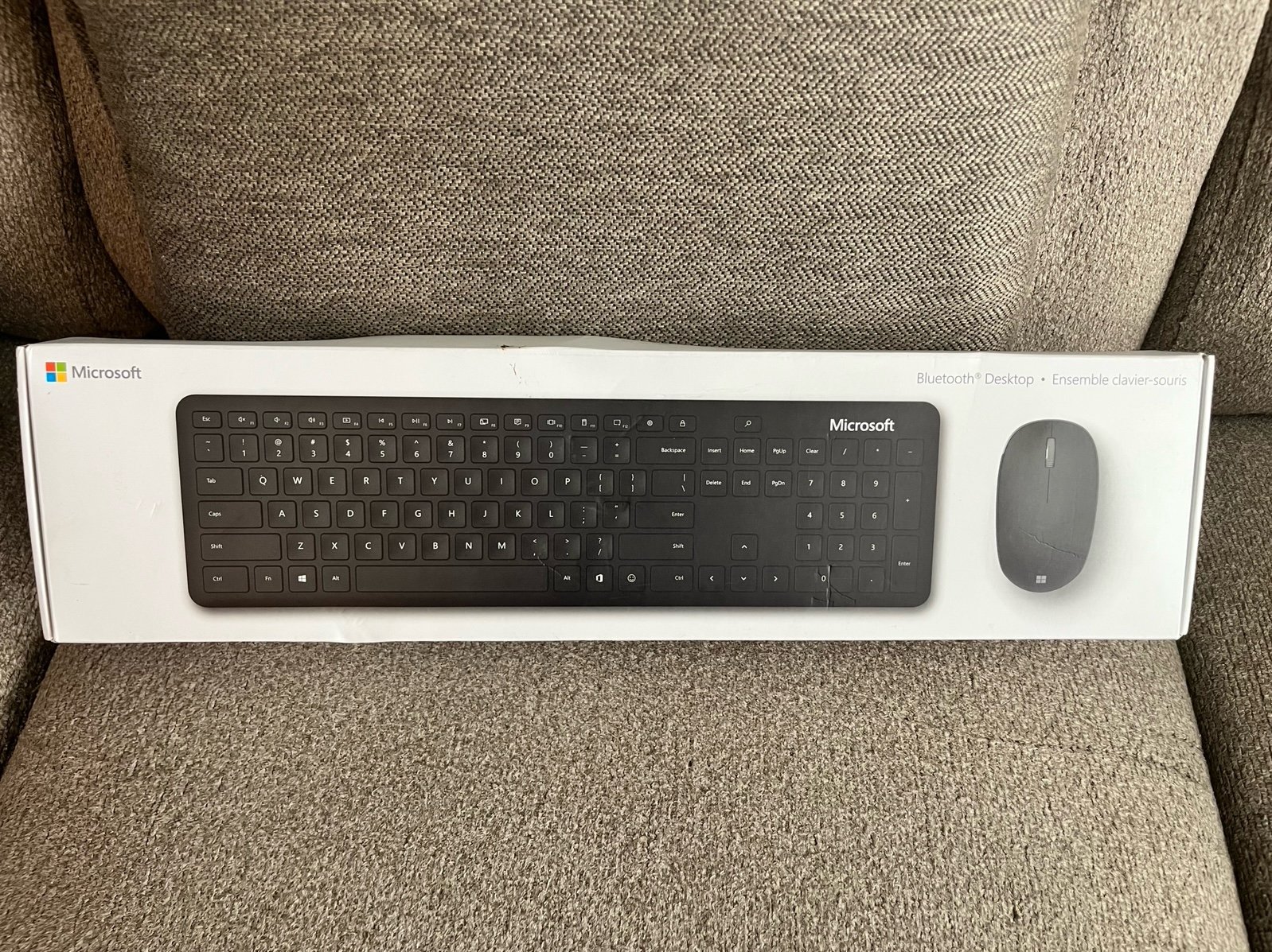 Microsoft QHG-00001 Wireless Bluetooth Desktop Keyboard w/ Mouse