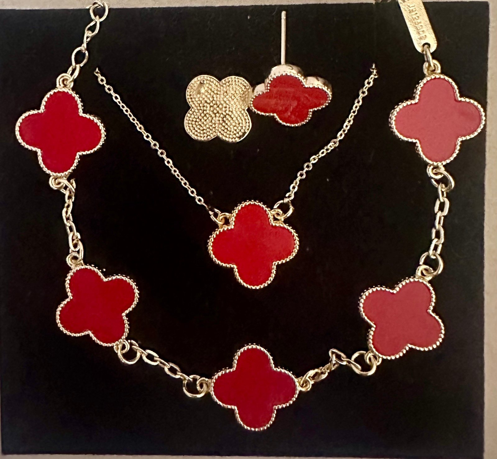 Gorgeous 18k Gold Pleated ! Color : Gold and Red ! One of a kind ! HANDMADE NEWW