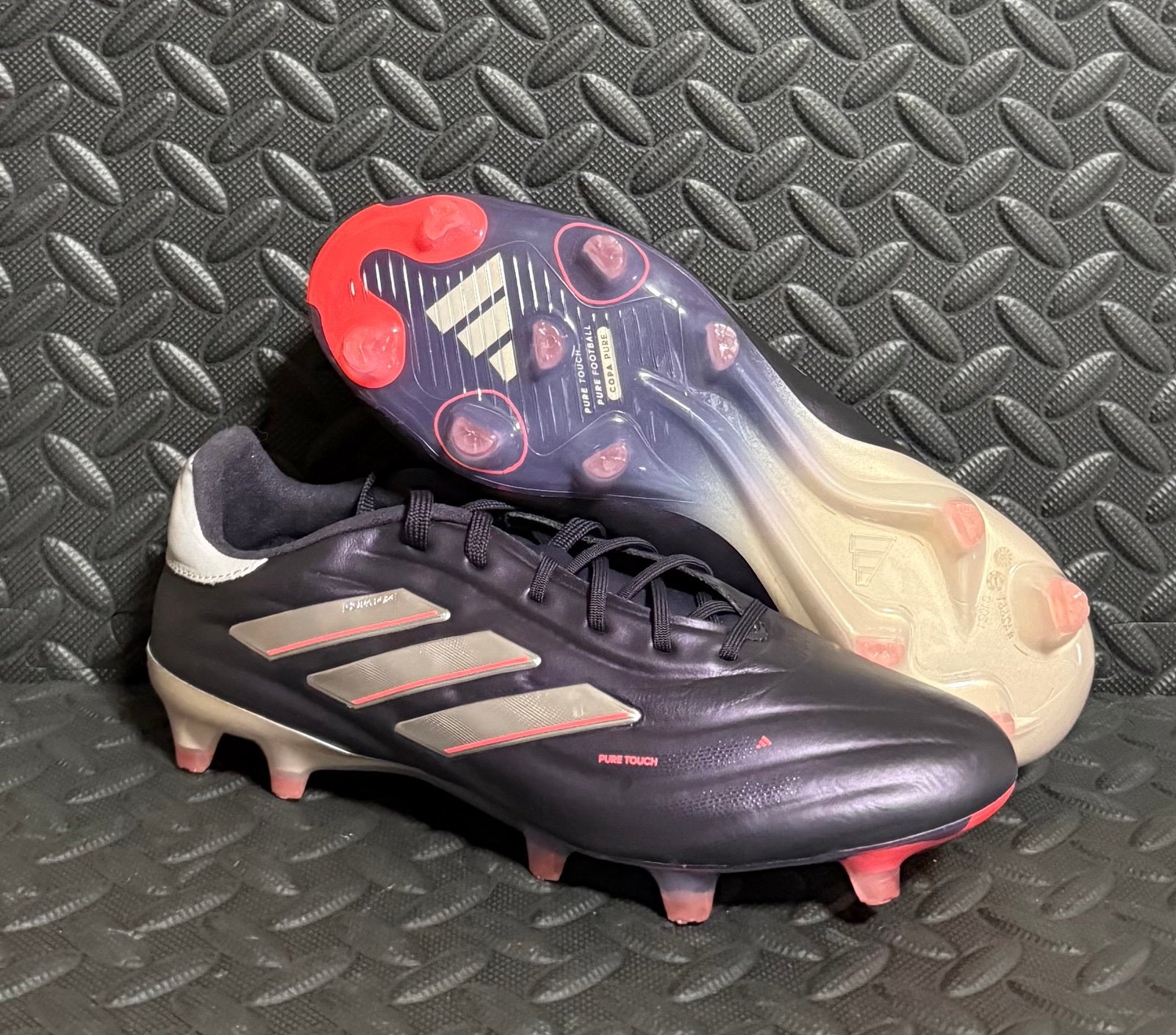 Mens Adidas Athletic Elite Soccer Cleats Size 7.5