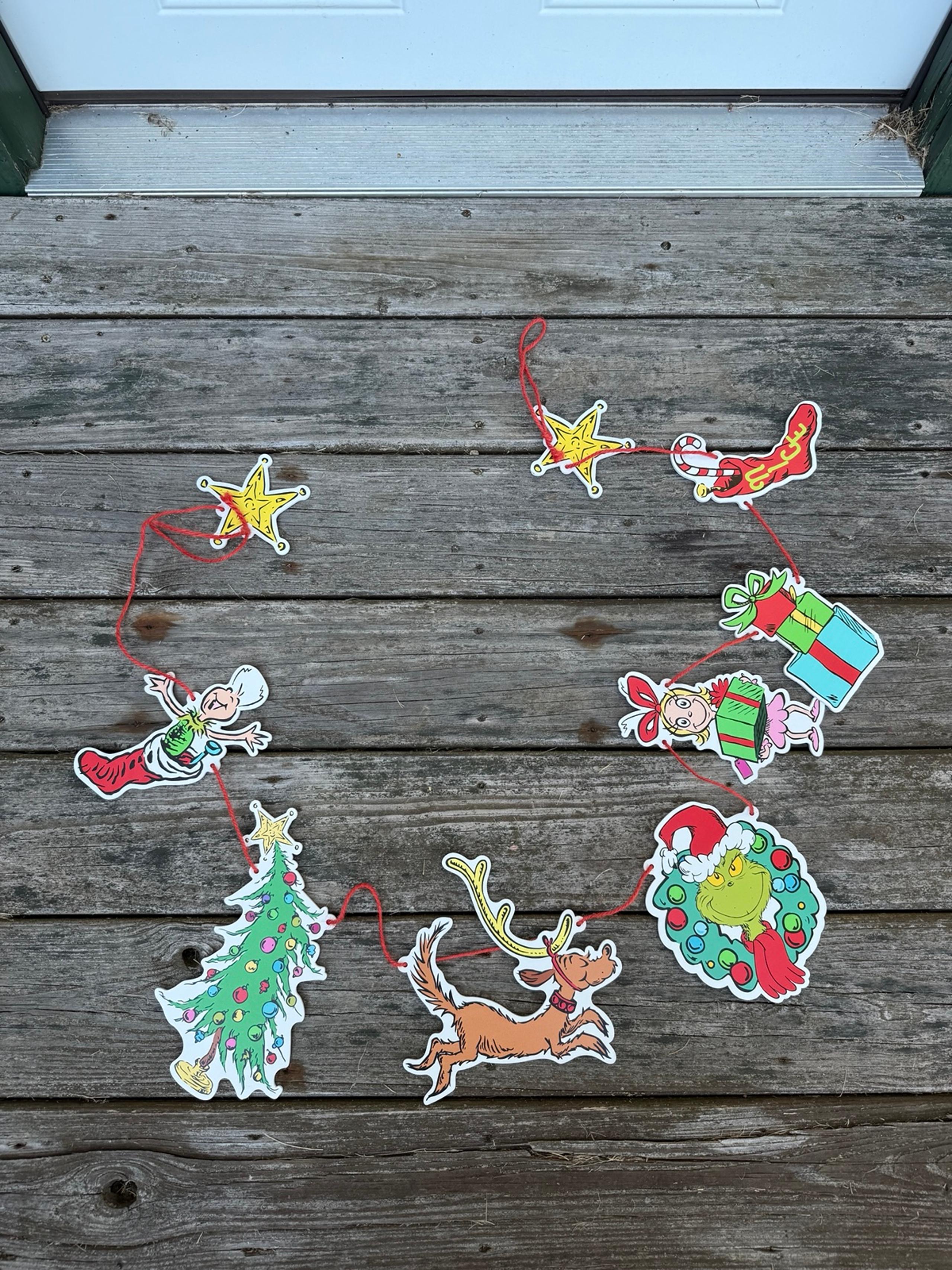 Set of 2 Grinch Wall Art