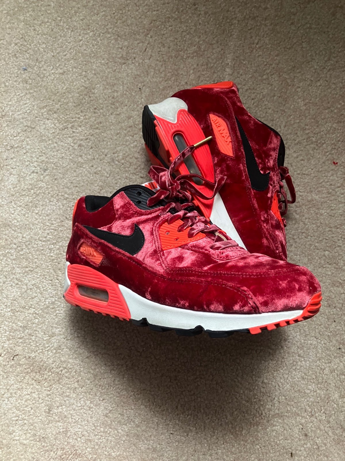 Red Velvet Nike Air Max 90 25th Anniversary Edition