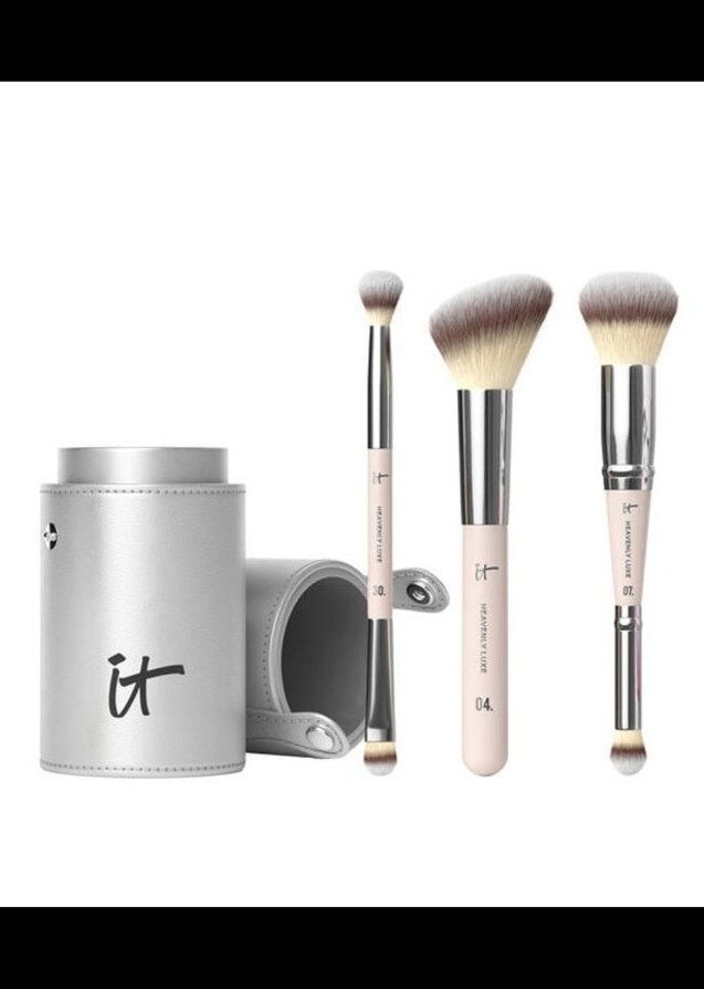 IT Cosmetics 4-Pc. Celebrate Creative Looks Makeup Brush Set - NEW