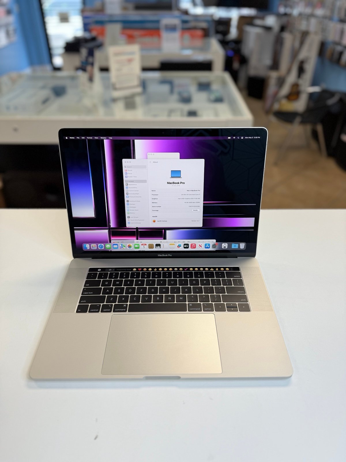 MacBook Pro 15inch TouchBar i7/16/512ssd Like New