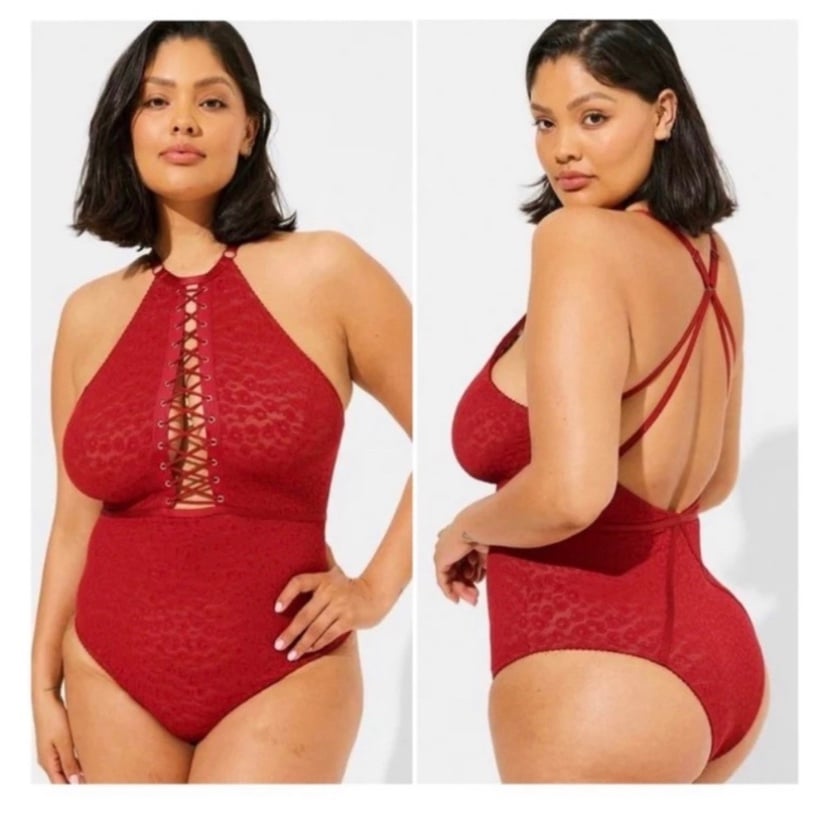 TORRID RED STRAPPY BODYSUIT 3X NEW!