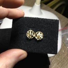VINTAGE 14KT YELLOW GOLD ORNATE EARRINGS W/ TINY DIAMOND