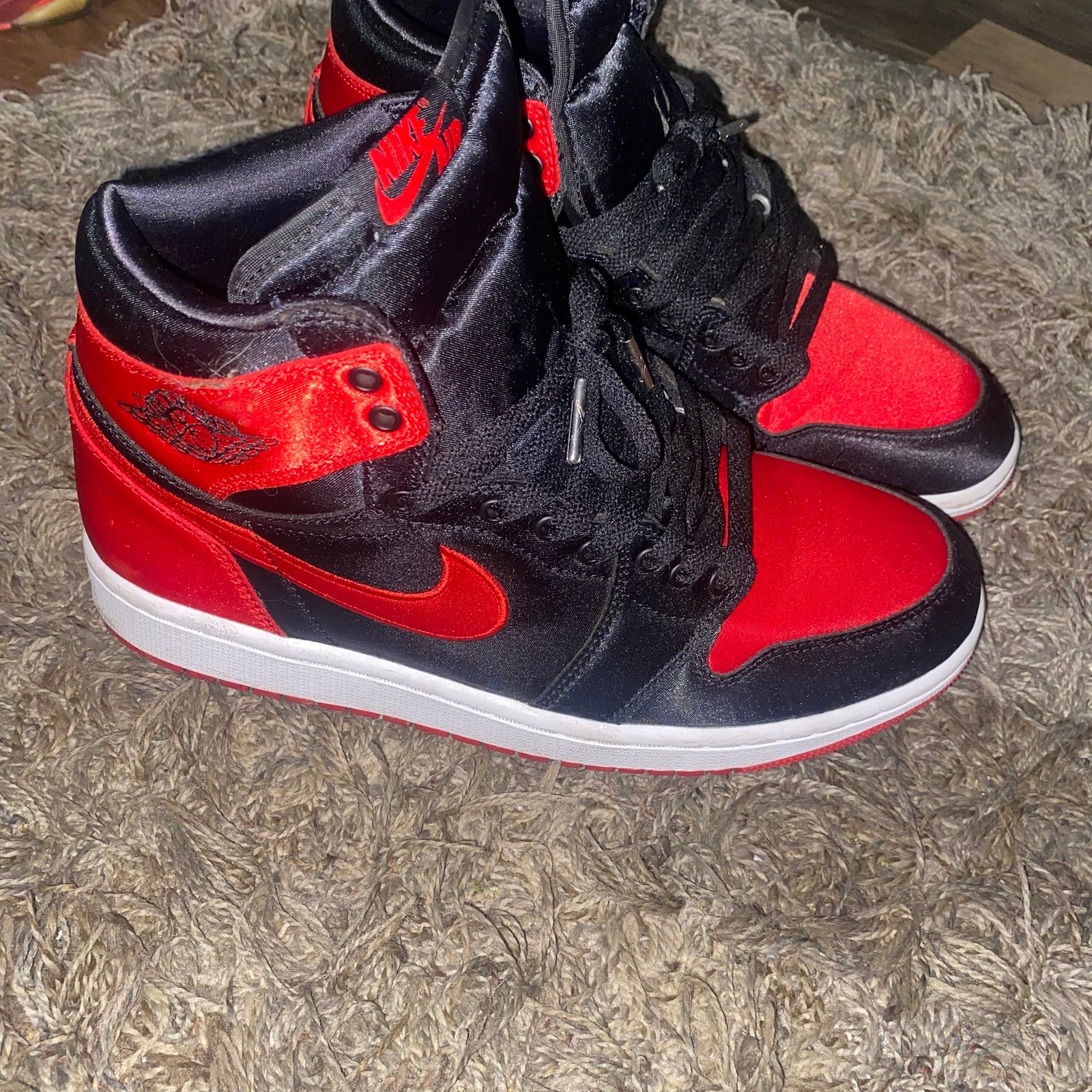 Jordan 1 satin bred