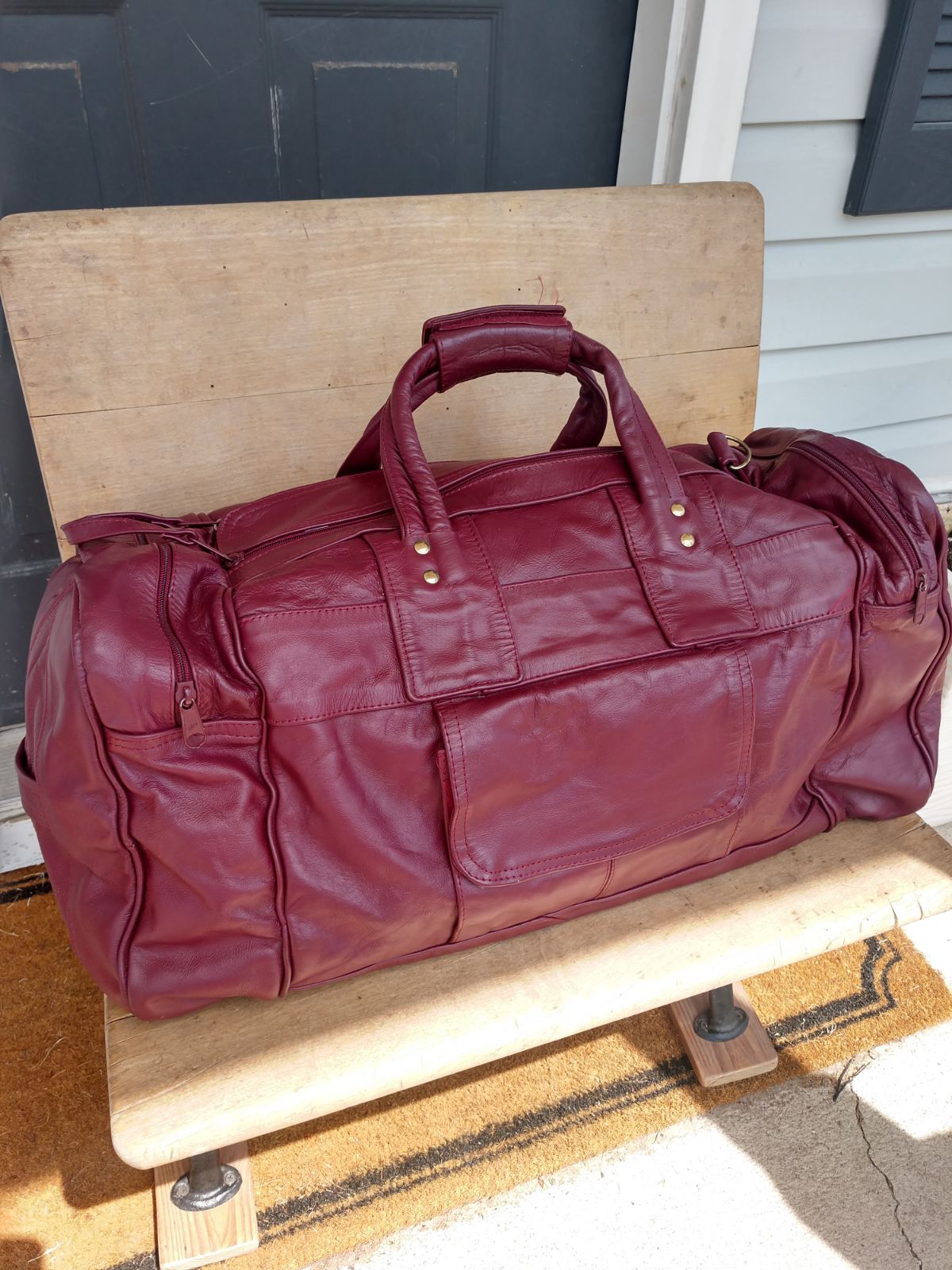 **RARE** Carroll Leather Goods Duffle