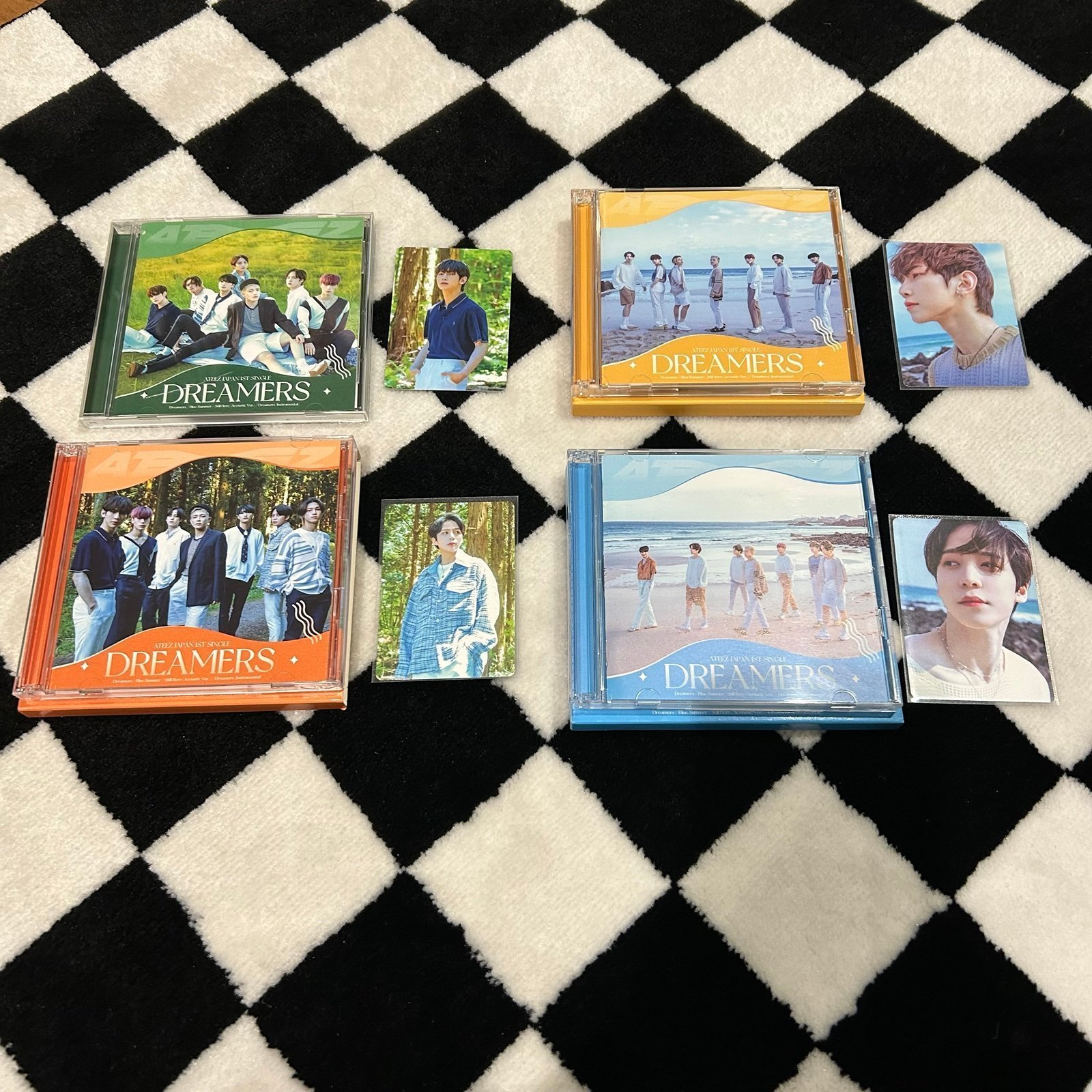 ATEEZ Dreamers Full Set w/ photocards (ONLY GREEN AND ORANGE AVAILABLE)