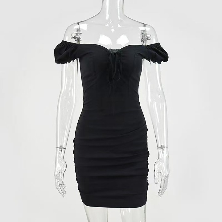 Black dress first shoulder skirt