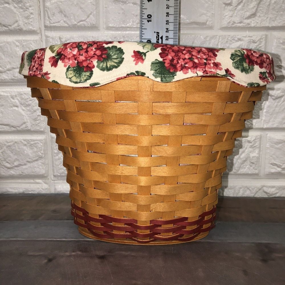 Longaberger 2002 Grandma Bonnie Longaberger's May Series Geranium Basket 8 x 10