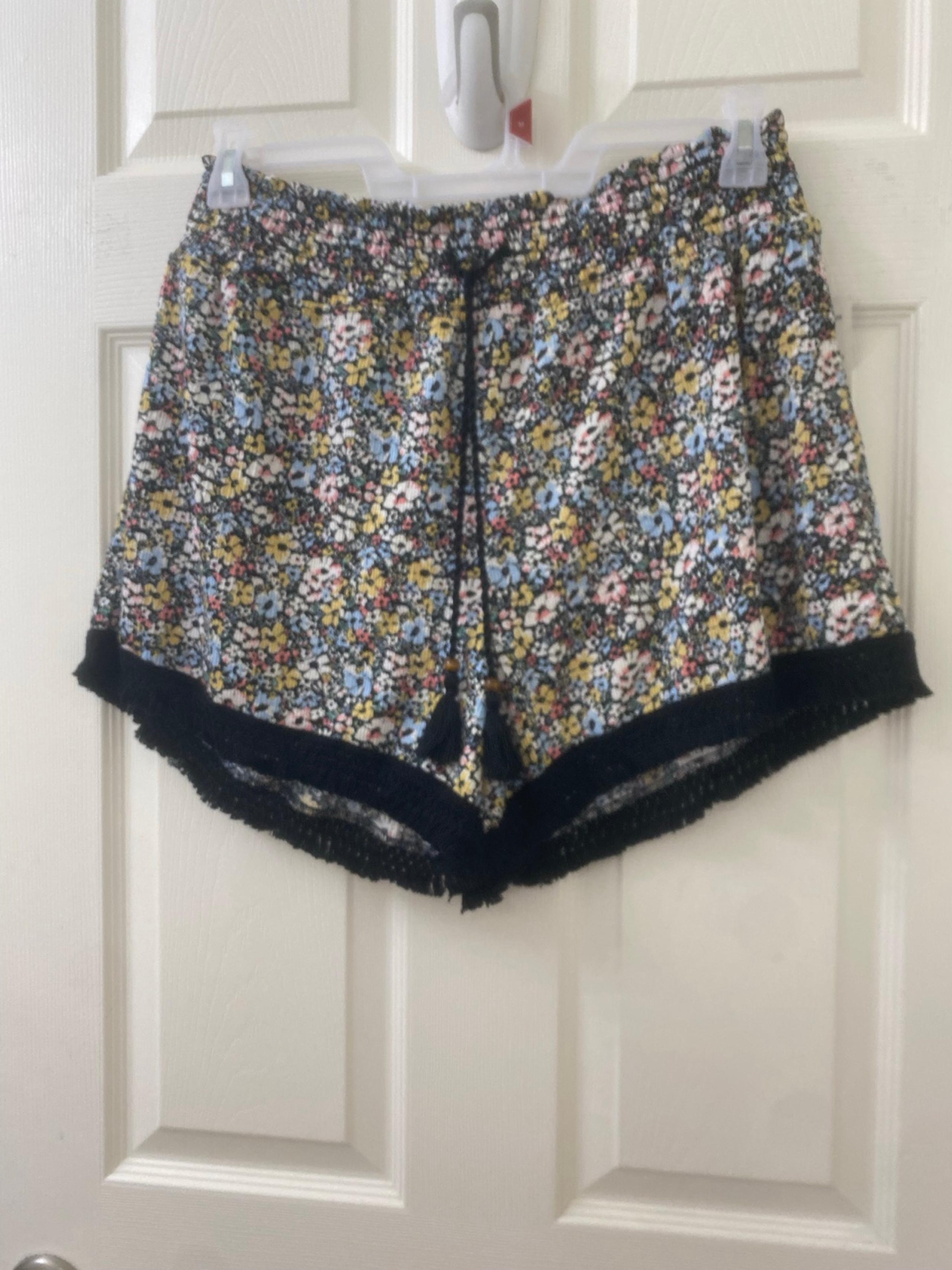 XXL (19) Womens no boundaries printed knit gauze shorts