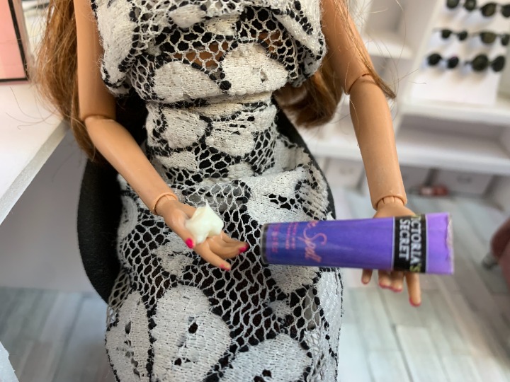 miniature barbie accessories