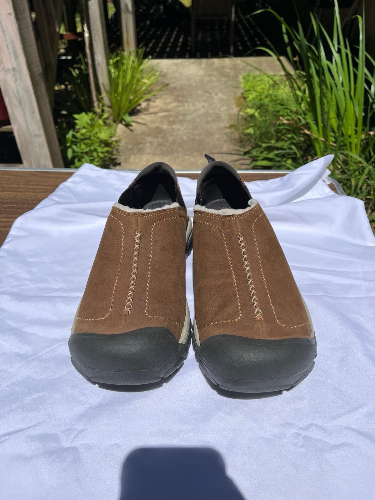 Women’s Keen Brown Leather Moc Slip Ons- Size 12(43)