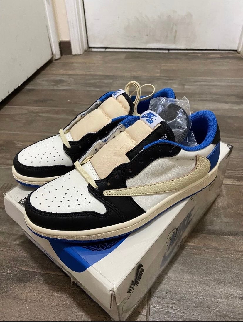 Jordan 1 travis scott