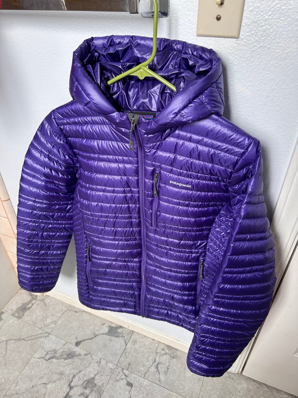 Patagonia ultralight down hoody