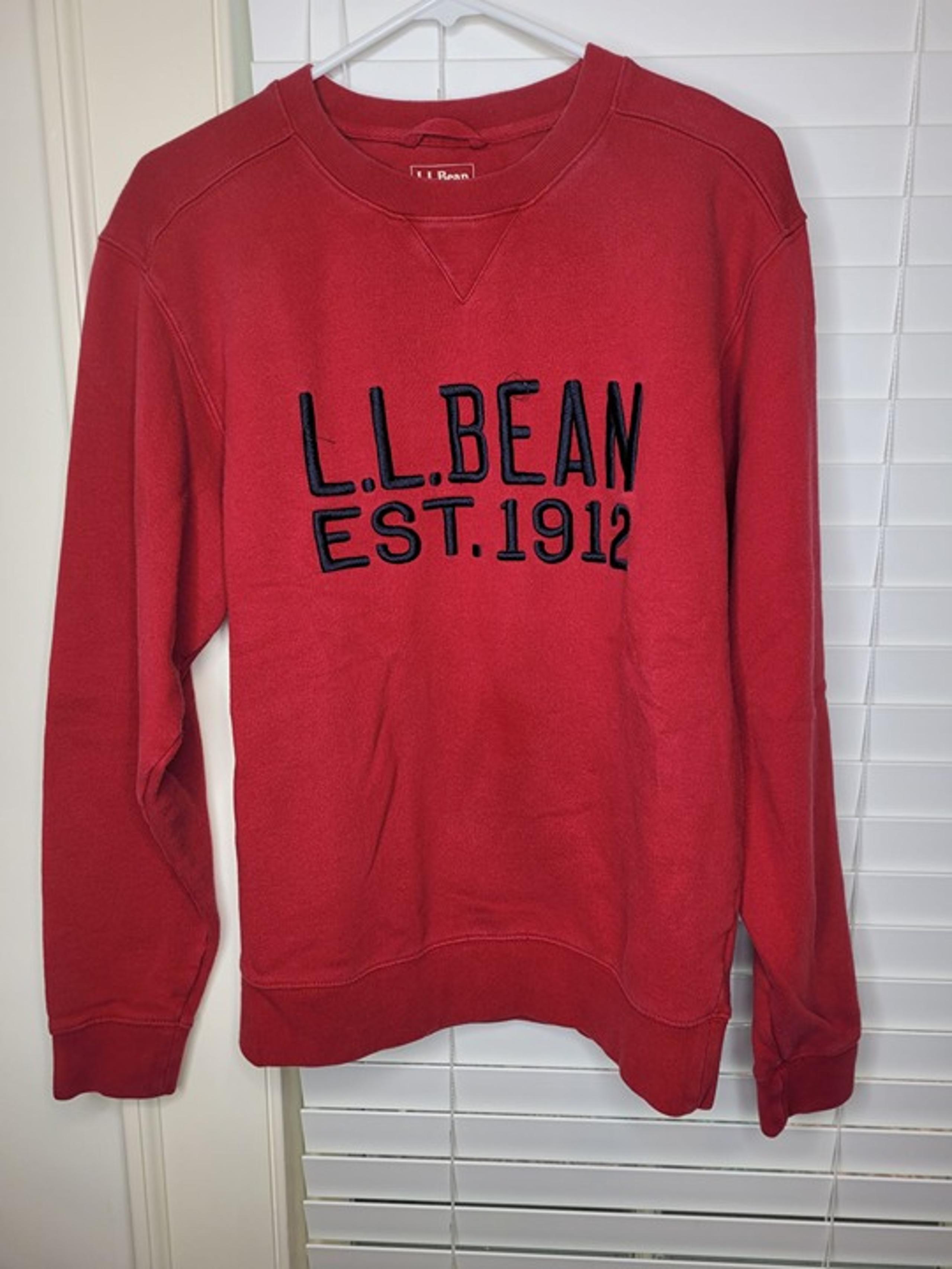 L.L. Bean Mens Red Sweatshirt Embroidered S Cotton Blend Preppy Classic Pullover