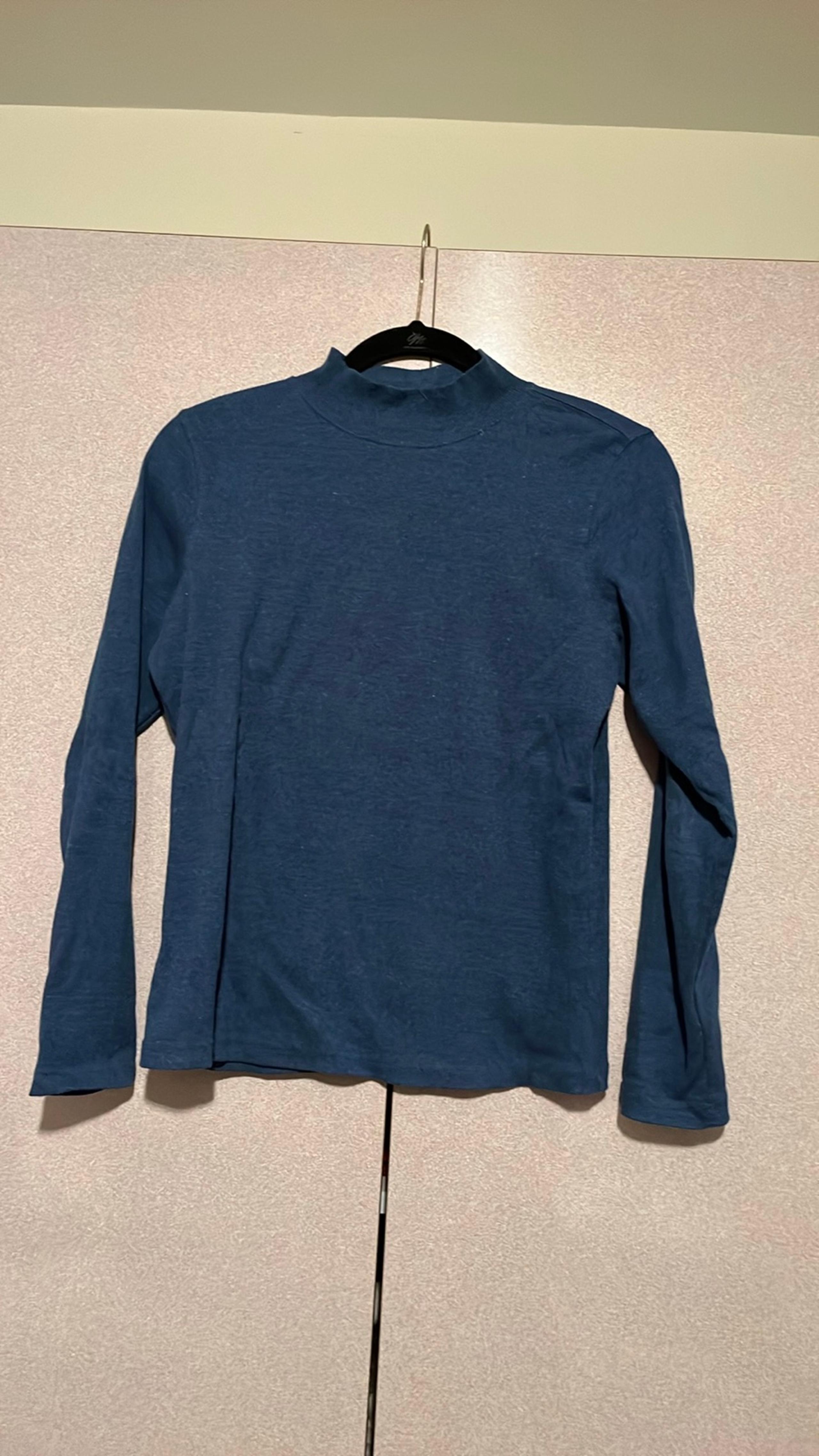 Liz Claiborne cotton blend turtleneck