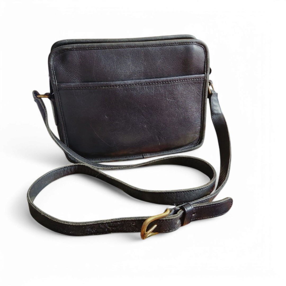 Rare Vintage Coach Camera Bag Square Style Glove-Tanned Leather Black Authentic