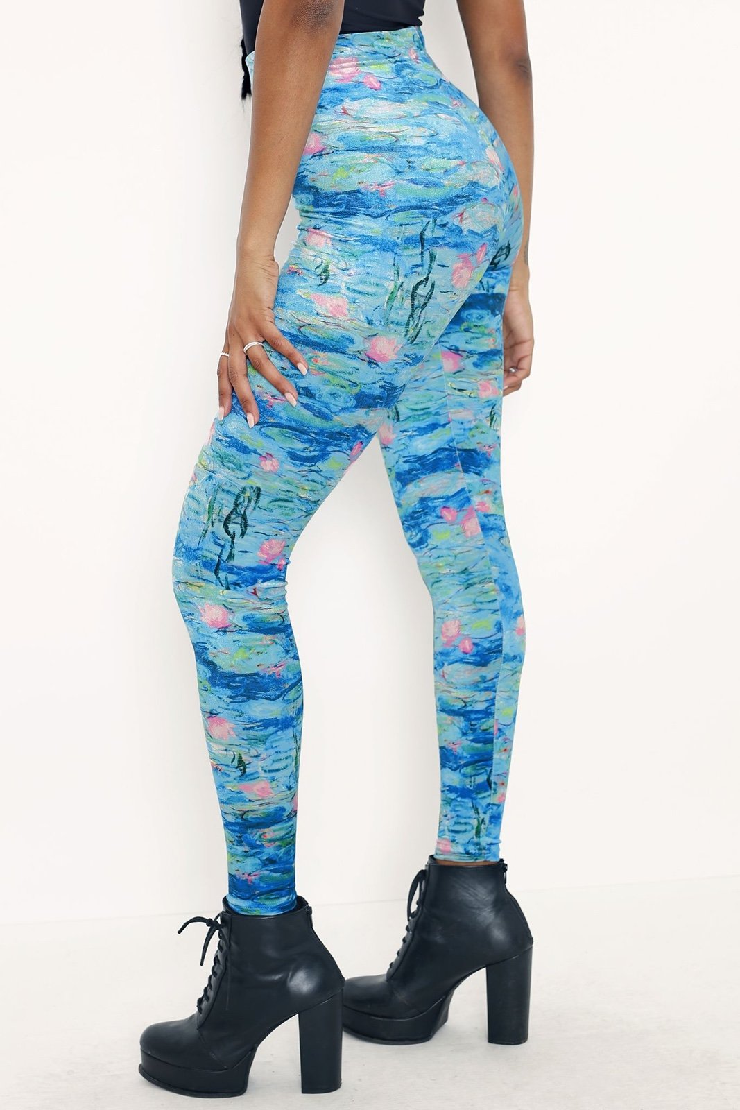 PINK WATER LILIES HW VELVET LEGGINGS