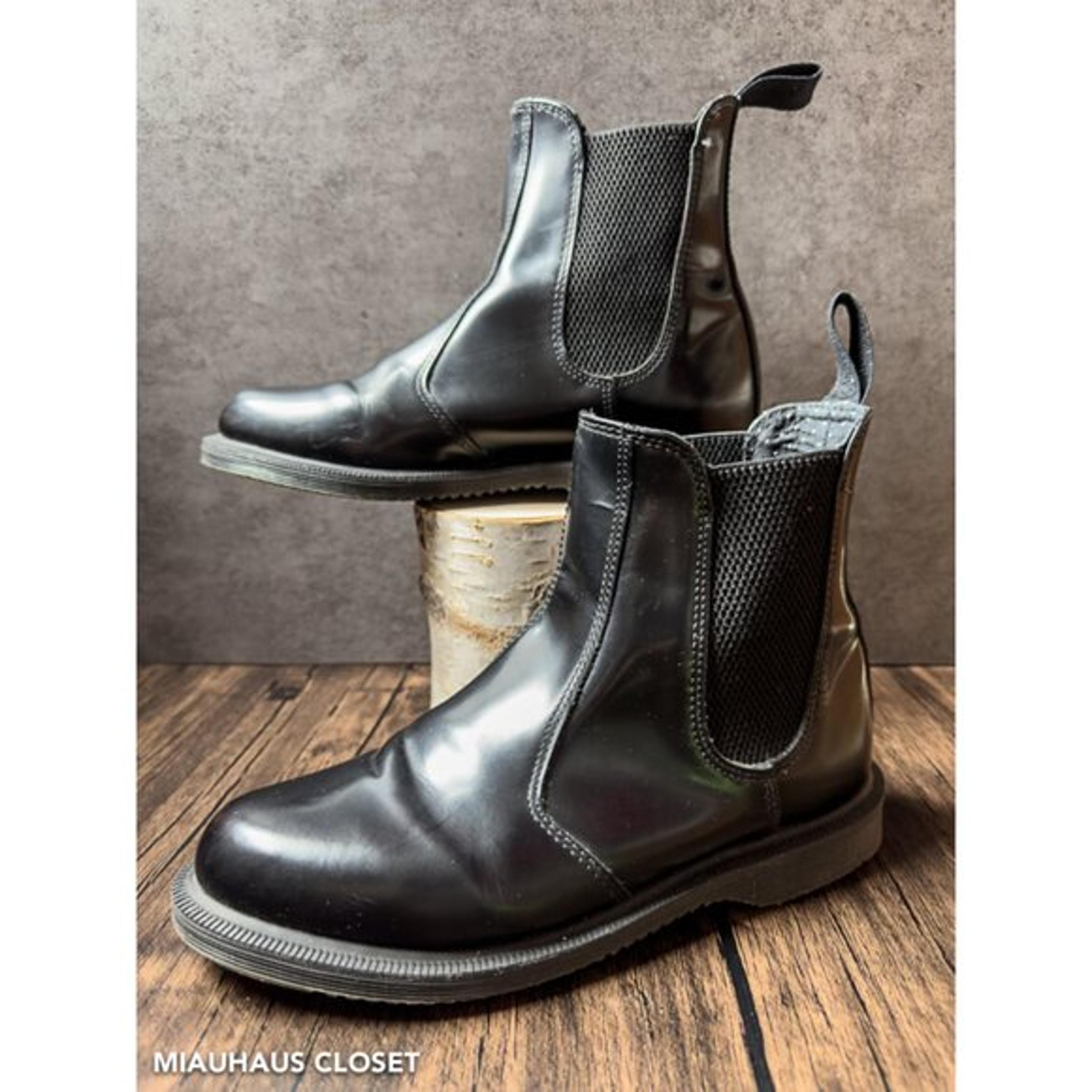 Dr. Martens Flora Chelsea Boots – Black Leather Size 7
