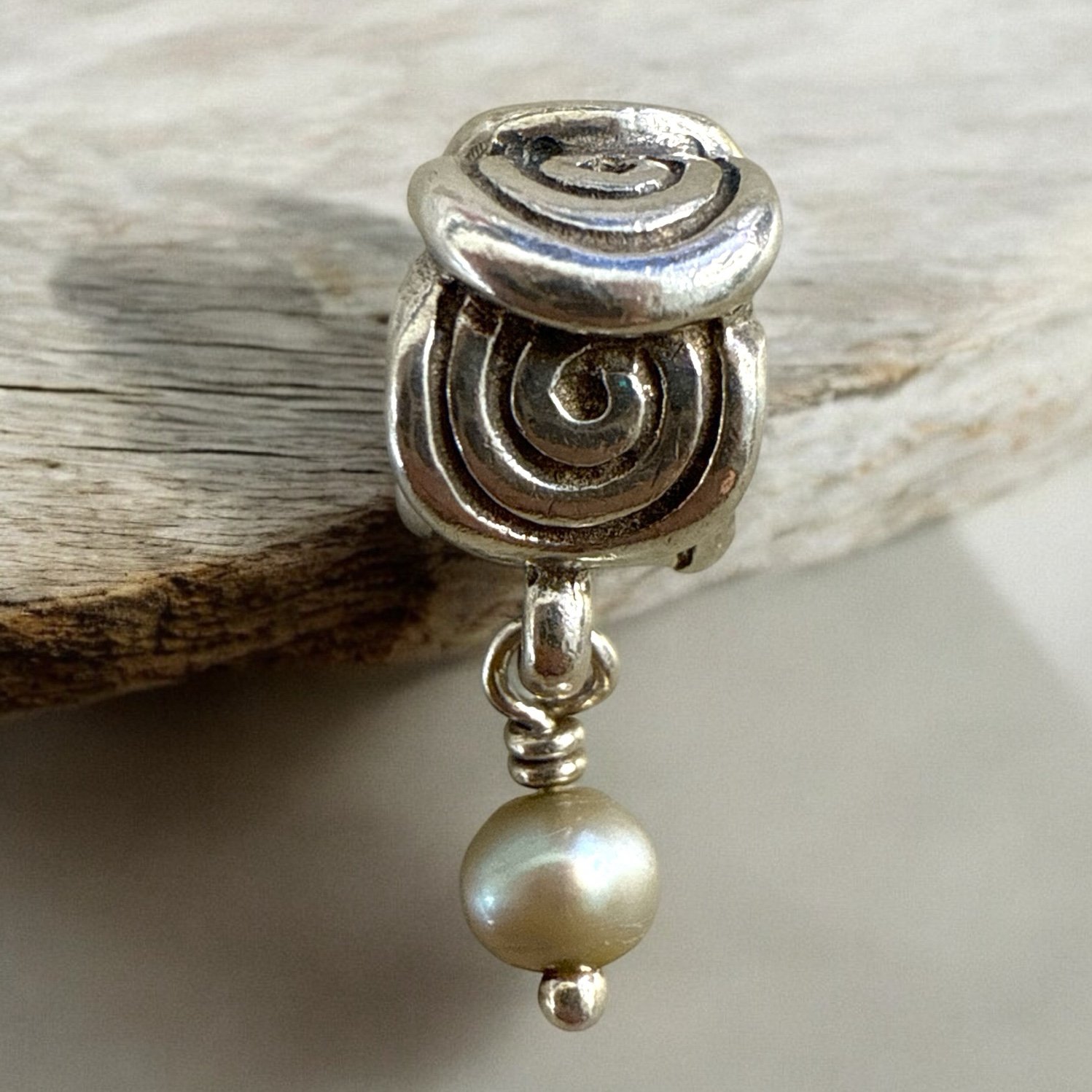 PANDORA Oxy Swirl Grey Pearl Dangle Charm