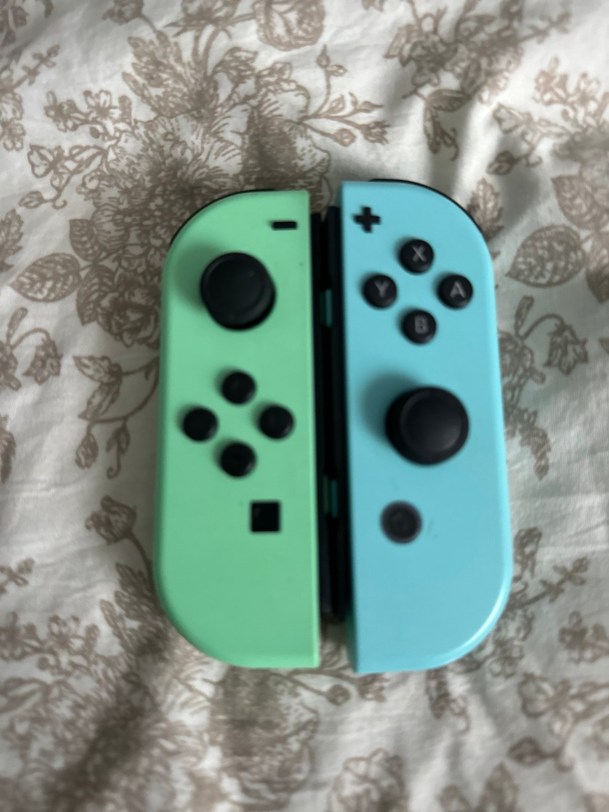 Animal Crossing Edition Controller plus side only !!