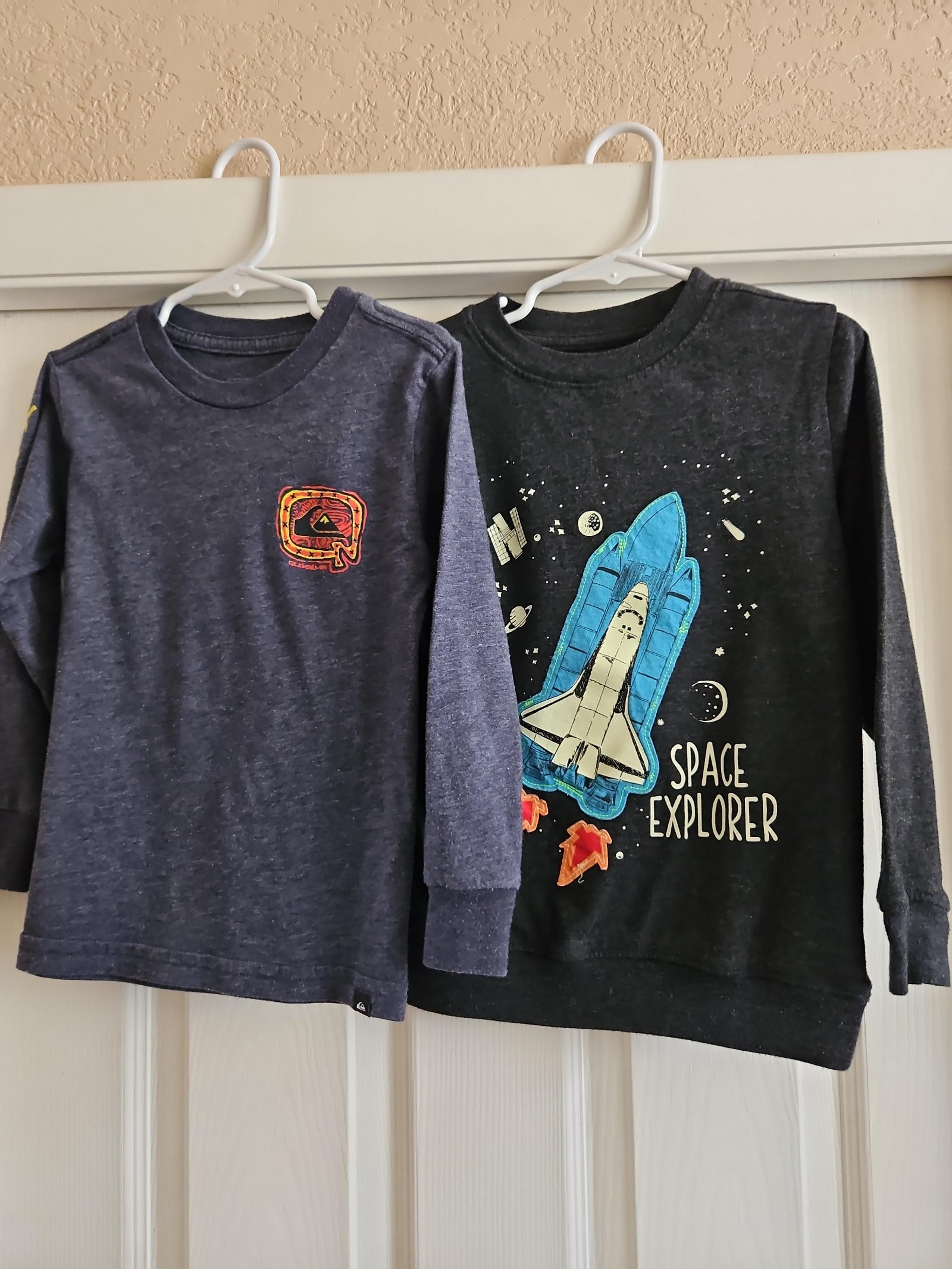 Boys long sleeves. 5T XS