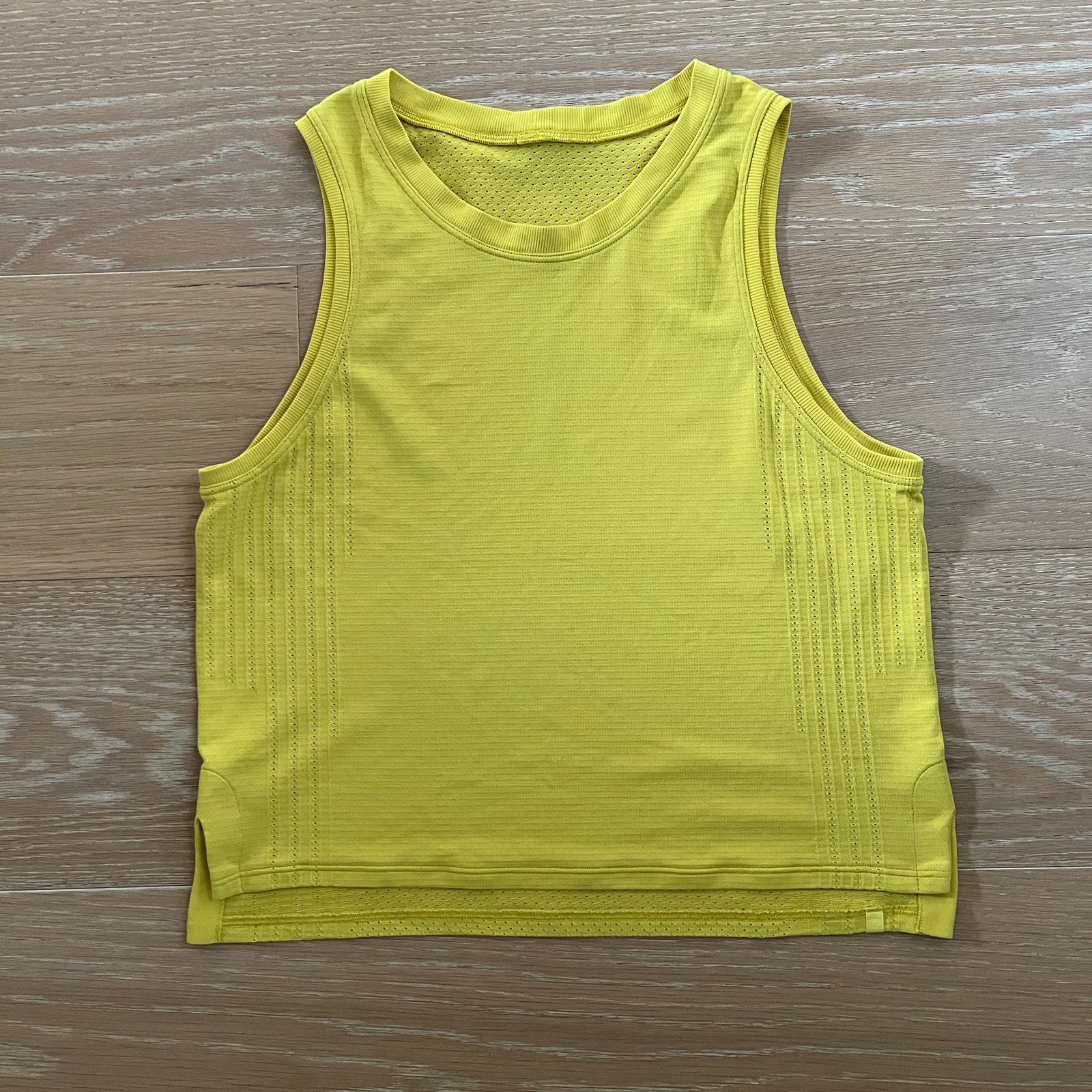 Lululemon Train to Be Tank Top Pear sz 4