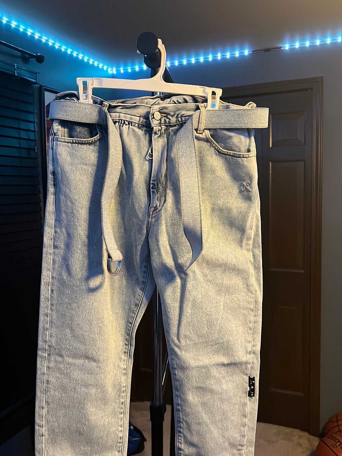 Off White Jeans