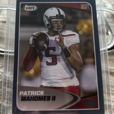 Patrick mahomes - blue !! 2017 sage premier draft card