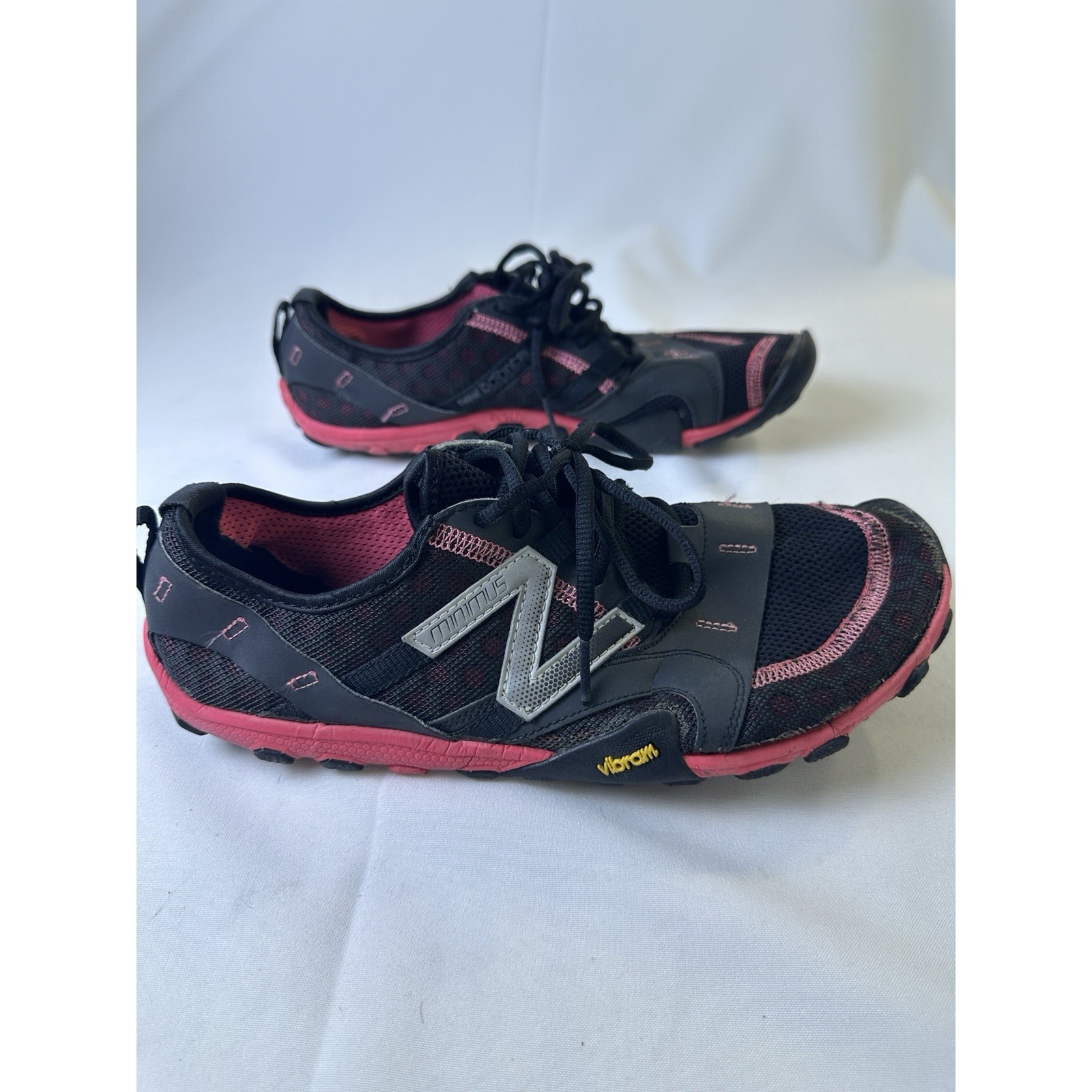 New Balance Minimus Womens Trail Running Shoes Vibram Sole Size 11 WT10GP2