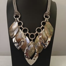 Silvertone Ring Link Necklace Abalone Shell Pendants