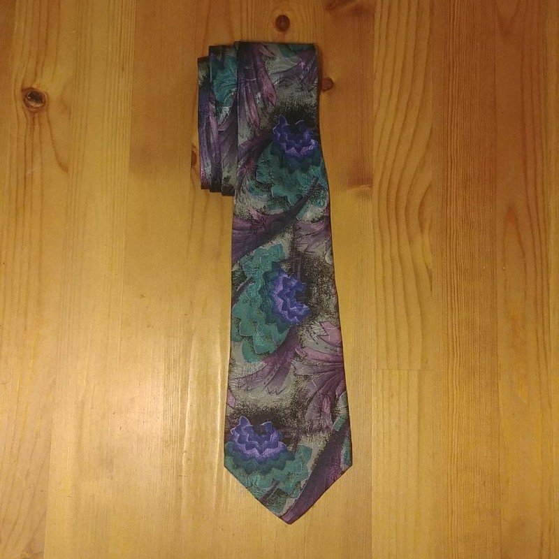 GUC BRIONI VINTAGE SILK TIE